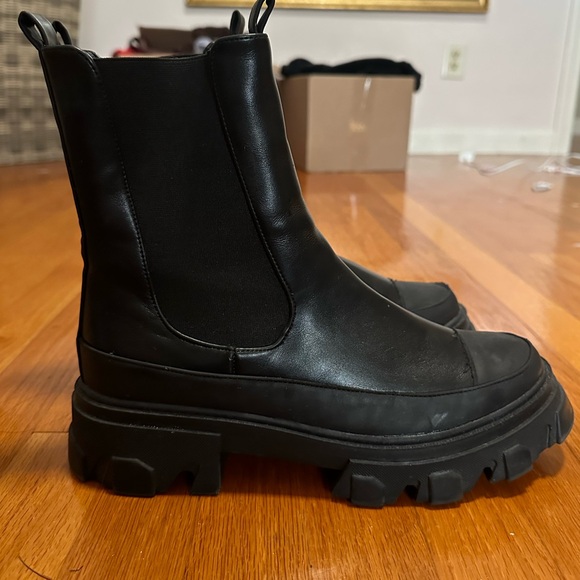 Portland Boot Company Shoes - Portland Chunky Black Chelsea Boots Slip On Womens 10